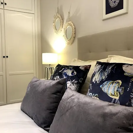 Refugio De Estilo Y Tranquilidad En De Membrillosuites La Laguna (Tenerife)